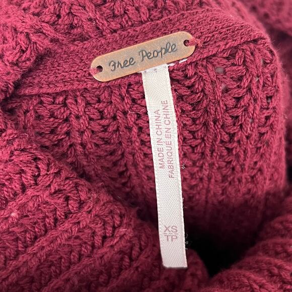 Free People Burgundy Turtleneck Oversized Chunky Knit Sweater Women’s XS - Picture 6 of 8